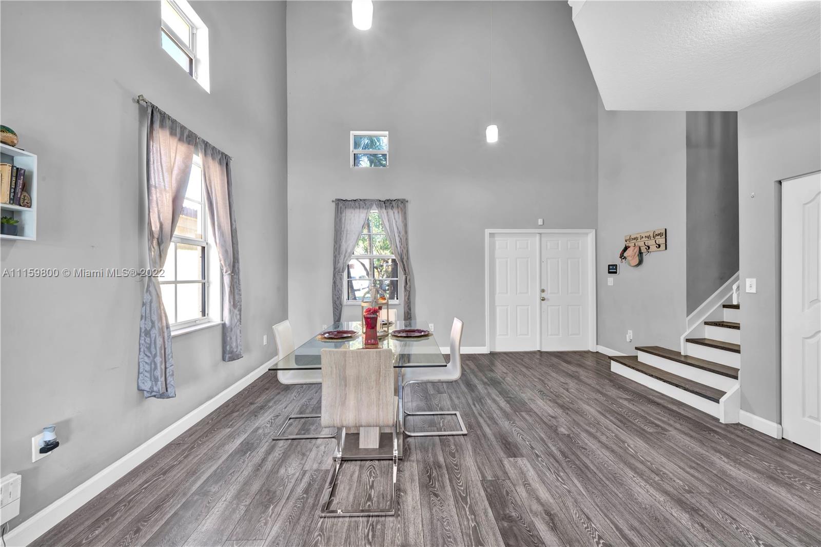 MIRENS PLACE - Residential
