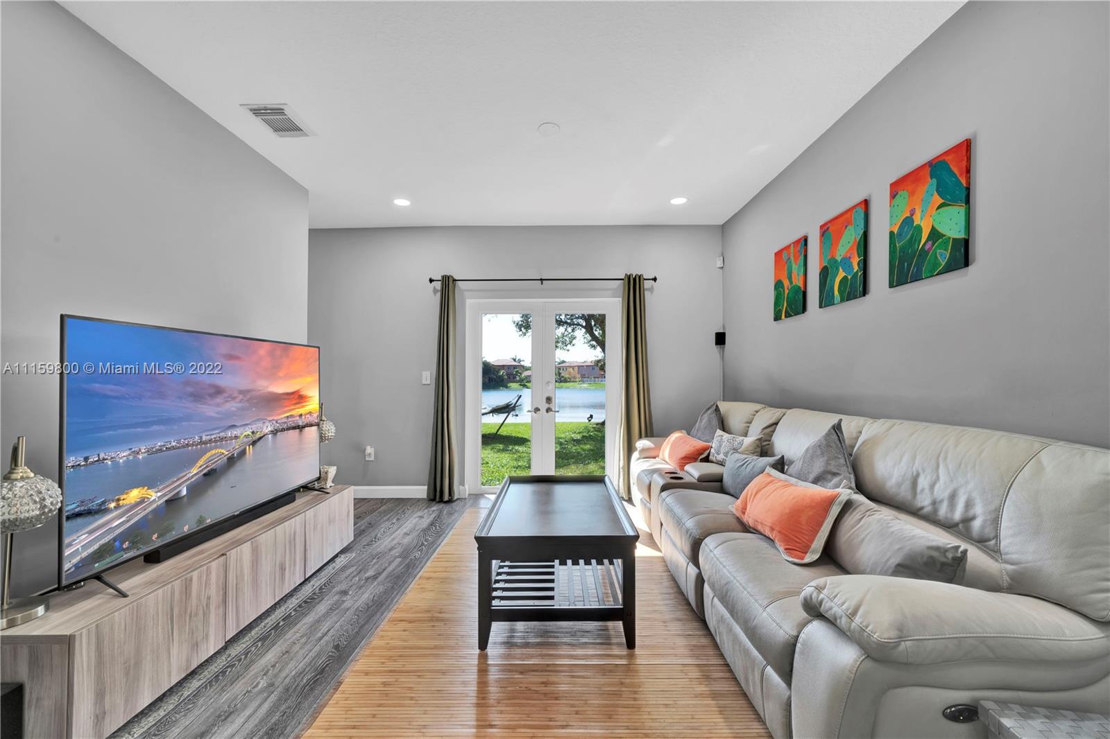 MIRENS PLACE - Residential