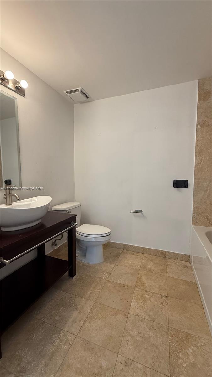 WIND CONDO - Residential