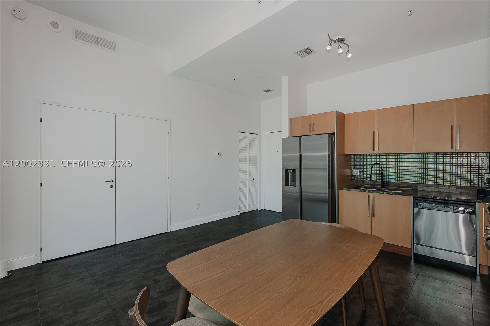 Met 1 - Residential