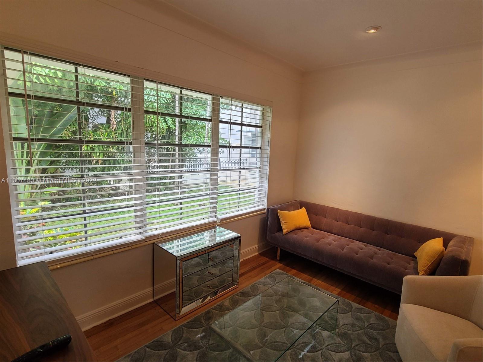 DECOLUX CONDO - Residential