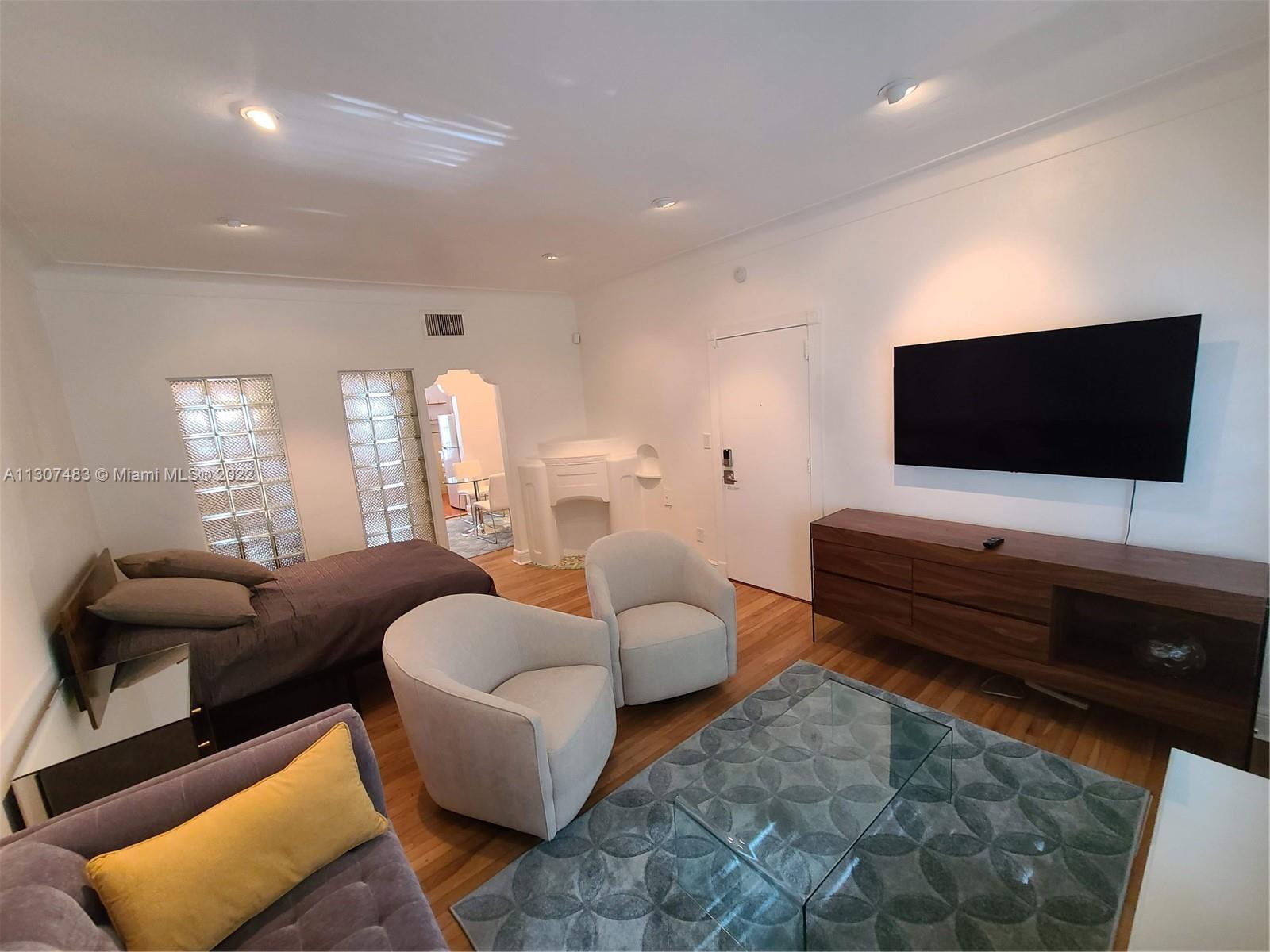 DECOLUX CONDO - Residential