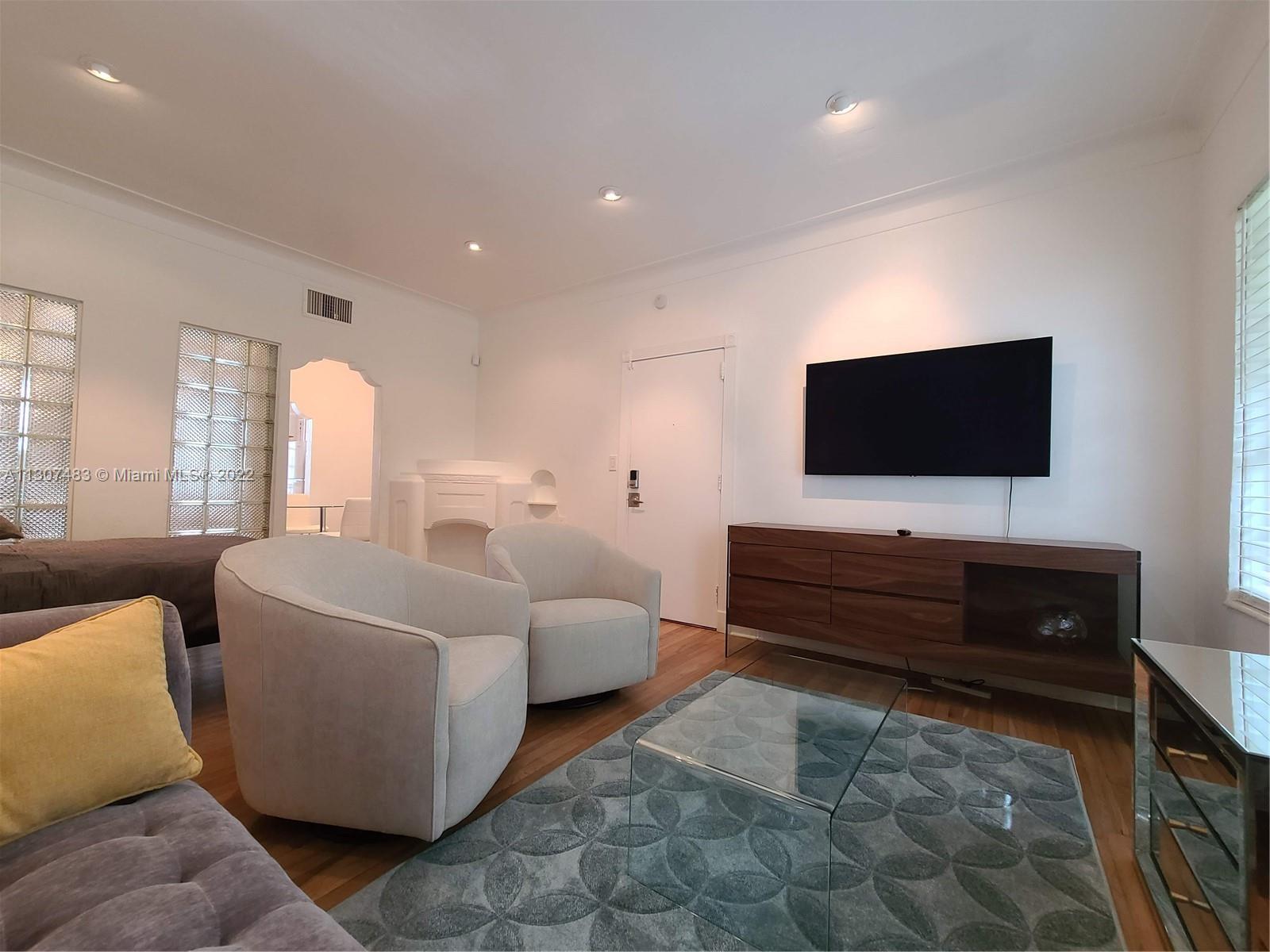 DECOLUX CONDO - Residential