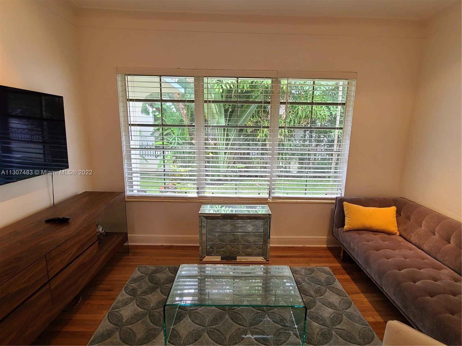 DECOLUX CONDO - Residential