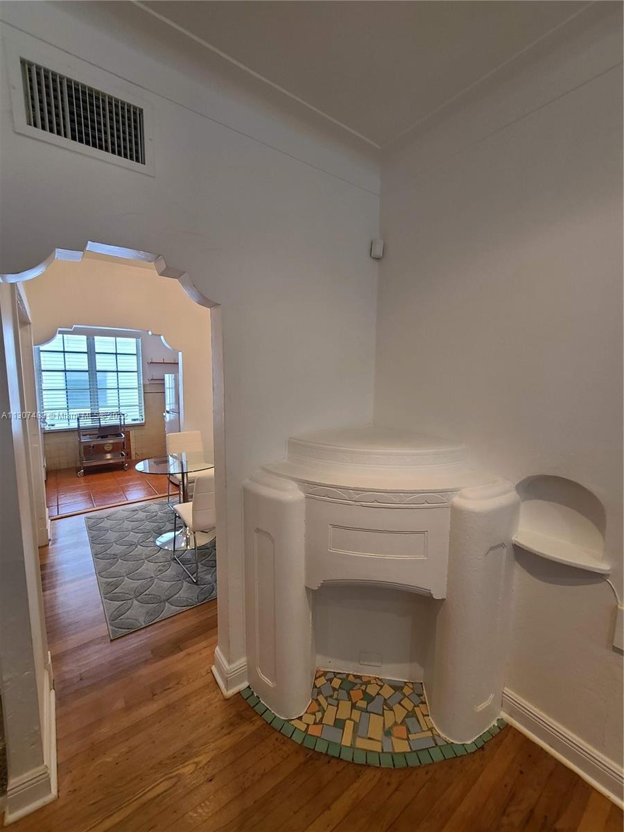 DECOLUX CONDO - Residential