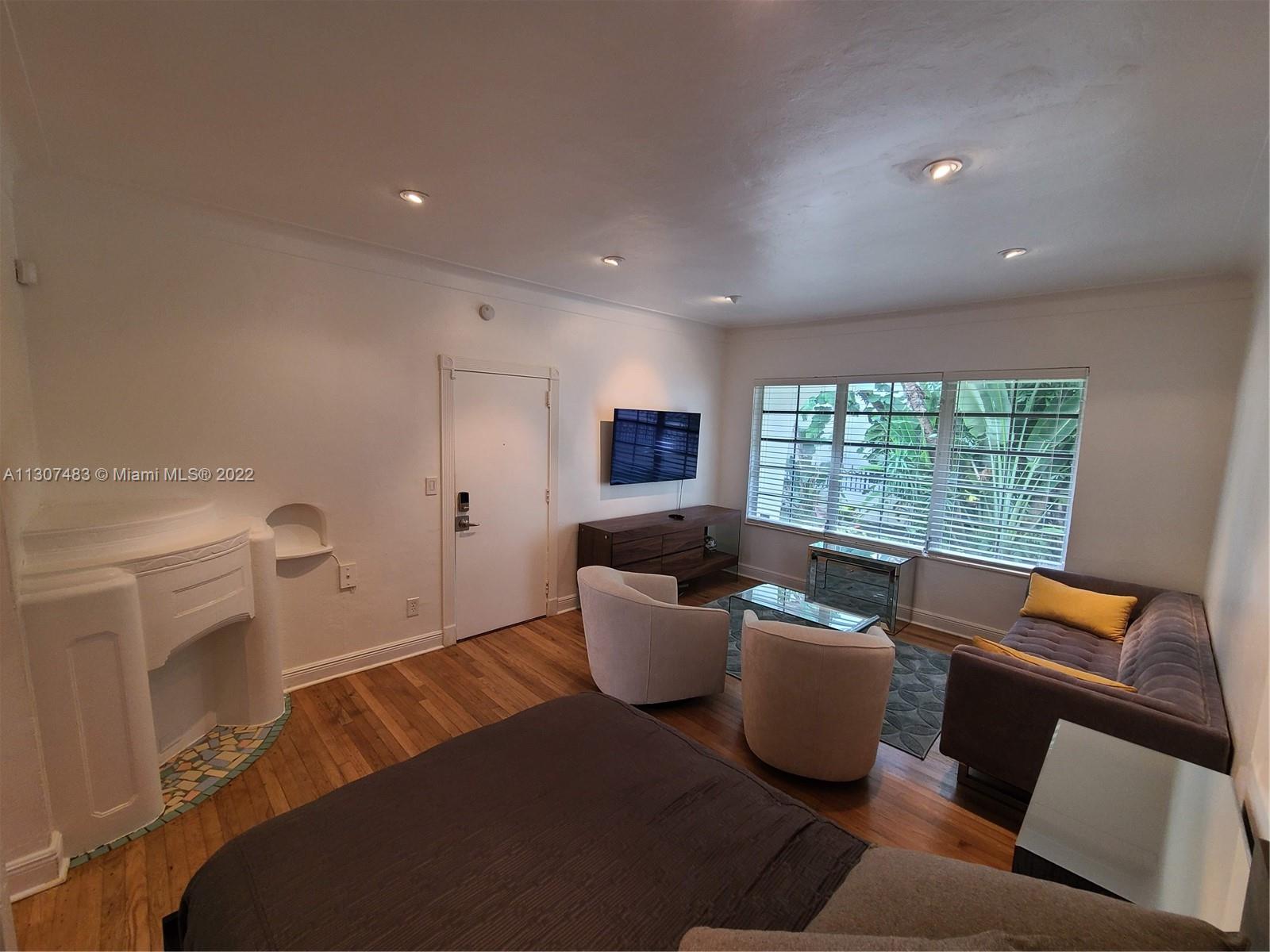 DECOLUX CONDO - Residential
