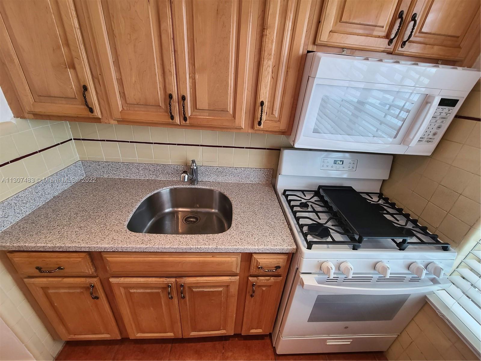 DECOLUX CONDO - Residential