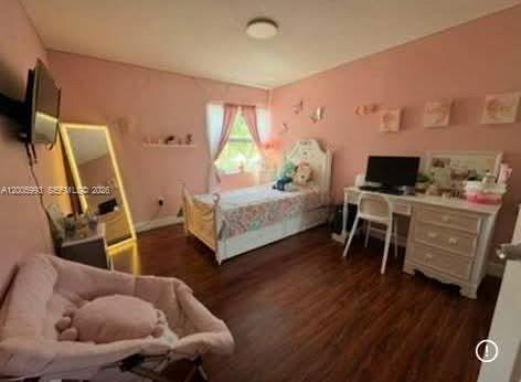 TAMIAMI LAKES SEC 5 - Residential