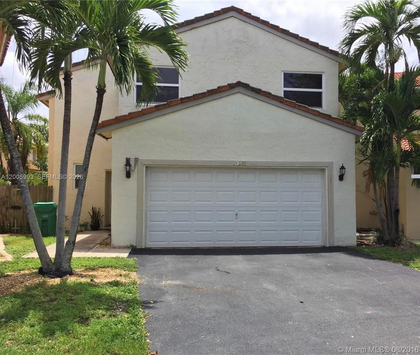 TAMIAMI LAKES SEC 5 - Residential
