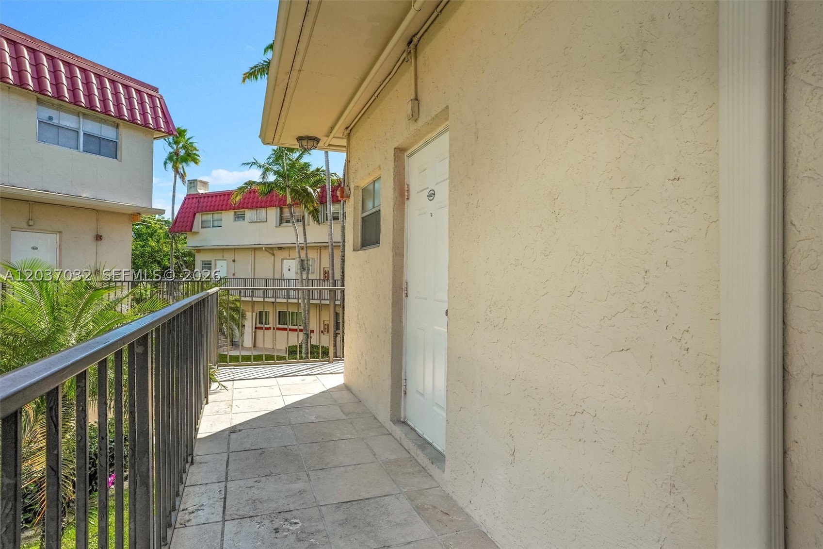 VILLAS OF PINECREST CONDO - Residential