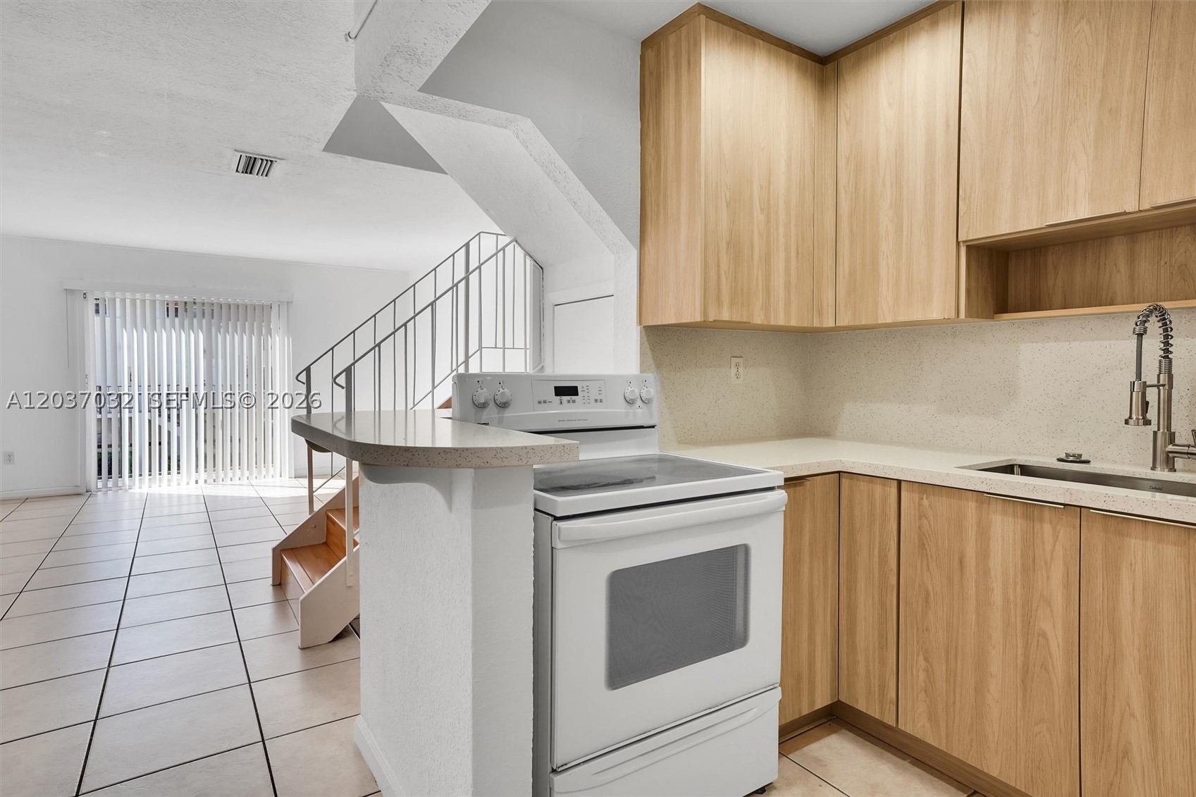 VILLAS OF PINECREST CONDO - Residential