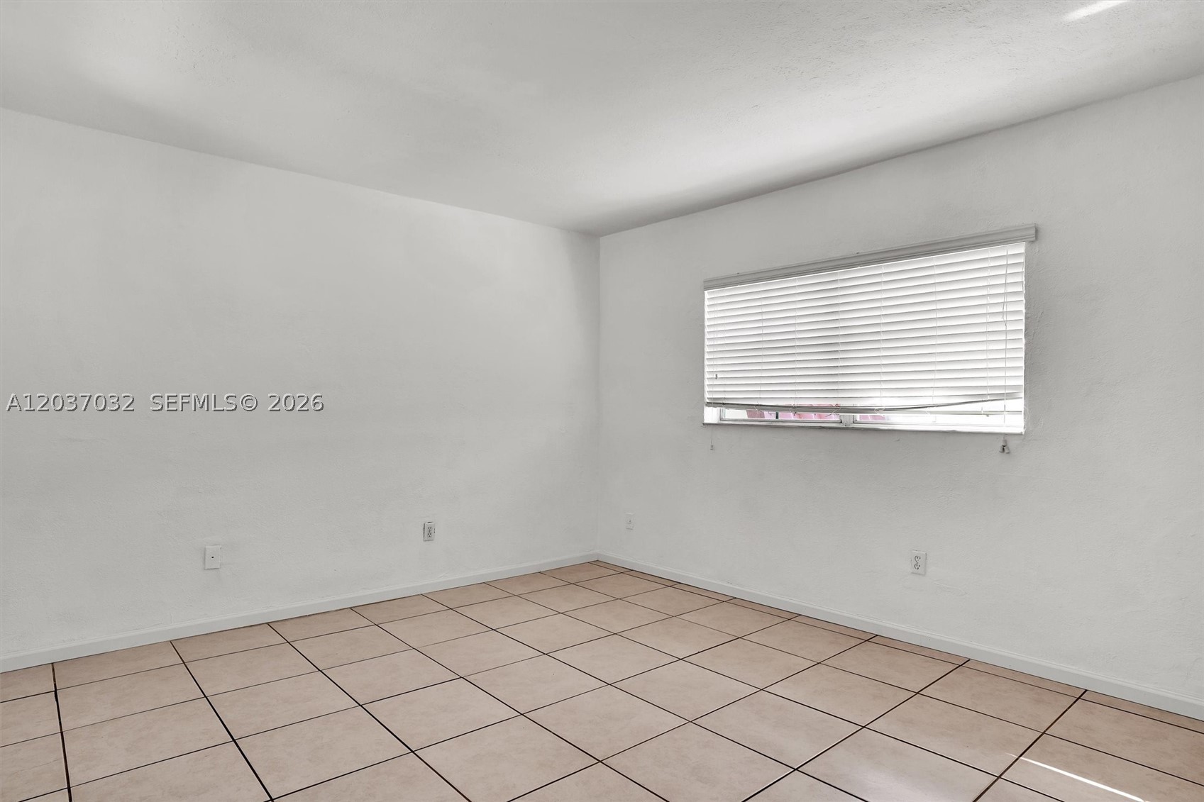VILLAS OF PINECREST CONDO - Residential