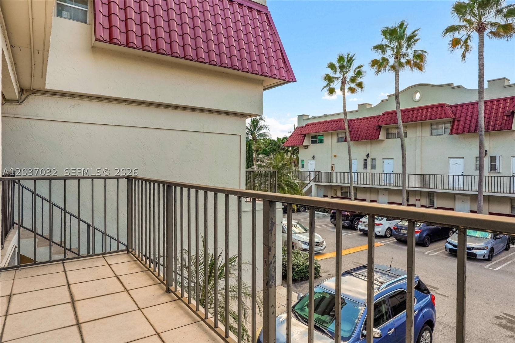 VILLAS OF PINECREST CONDO - Residential