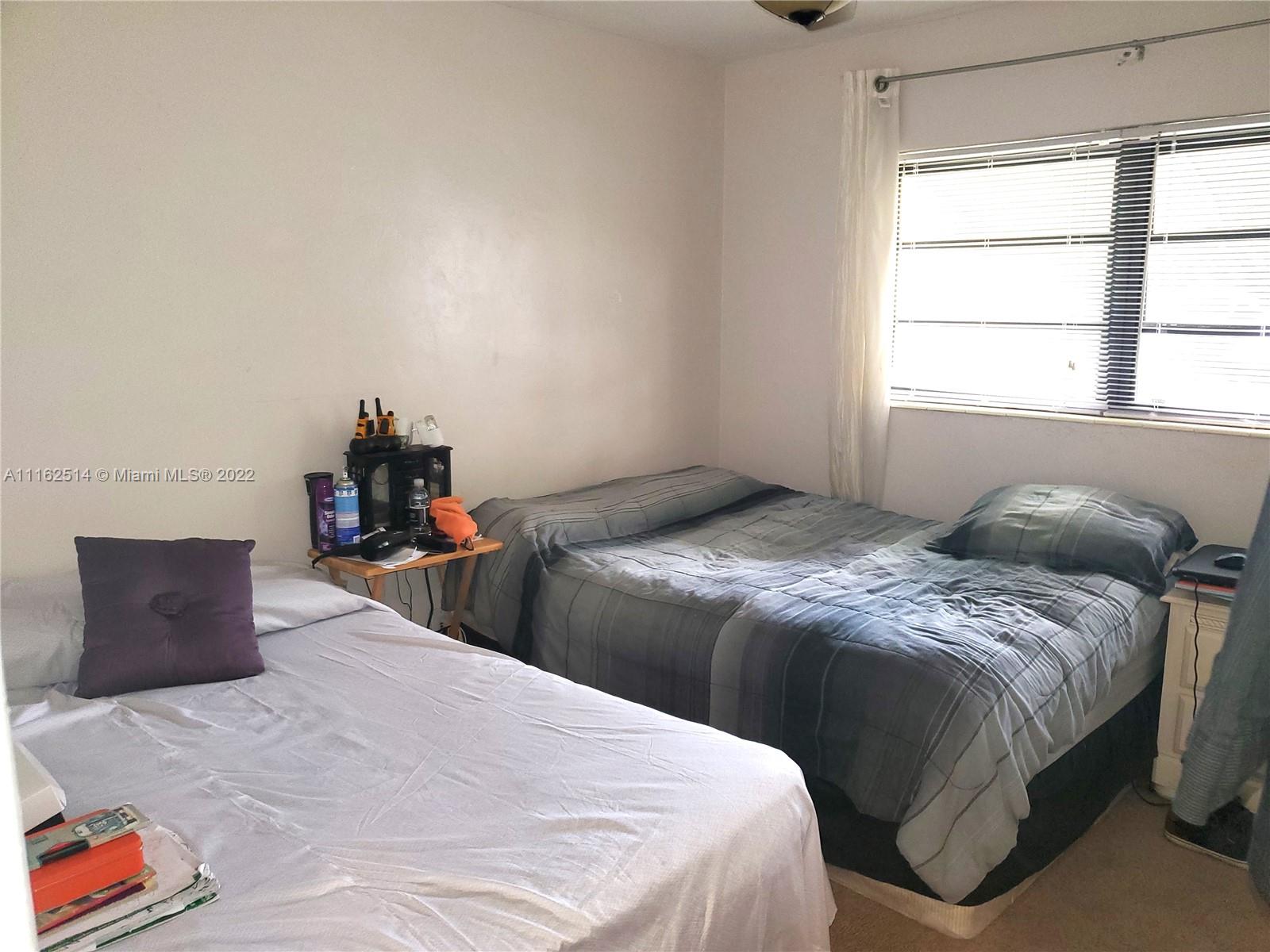HOLLYWOOD PARK - Residential