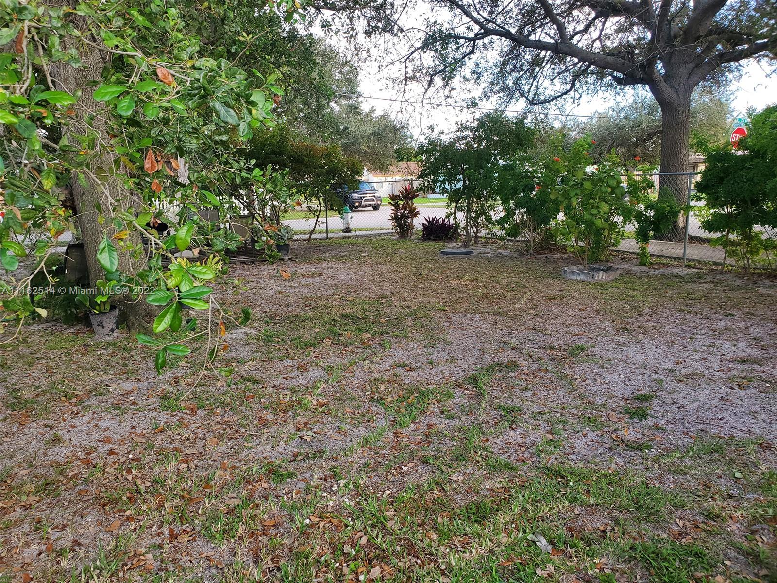 HOLLYWOOD PARK - Residential