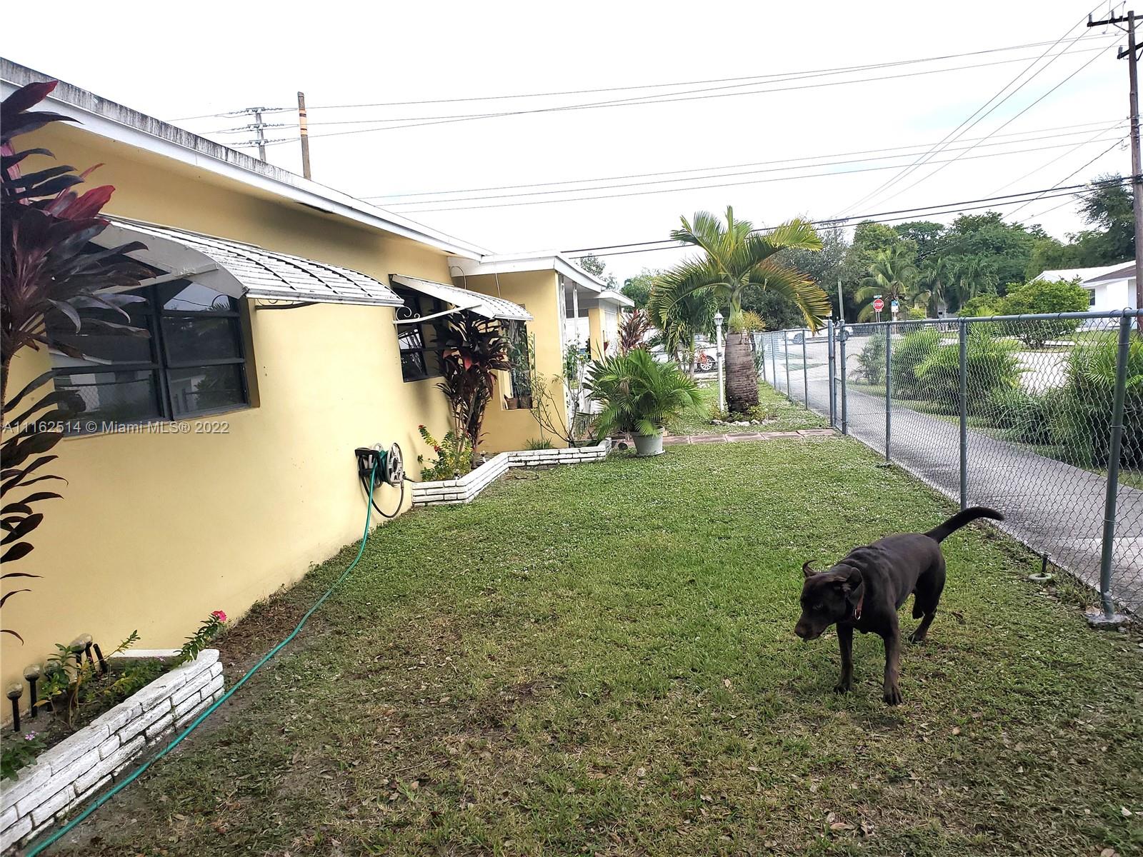 HOLLYWOOD PARK - Residential