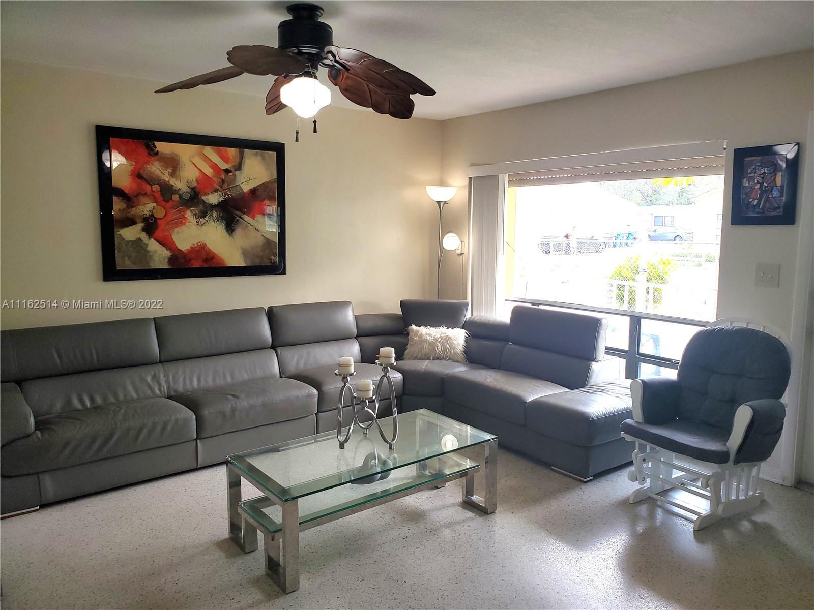 HOLLYWOOD PARK - Residential