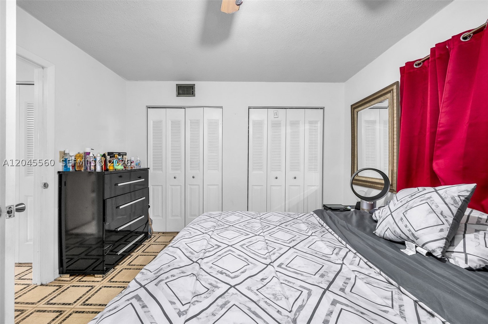 WESTLAND MANORS EAST COND - Residential