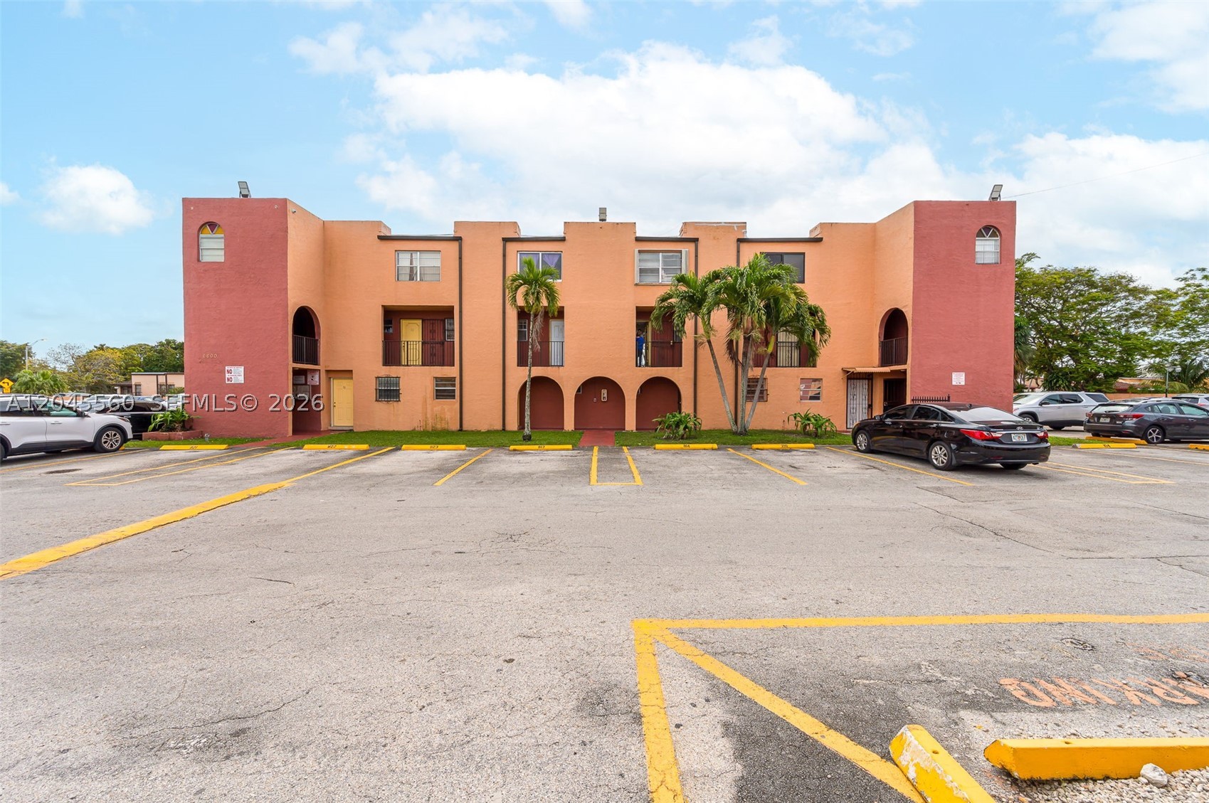 WESTLAND MANORS EAST COND - Residential