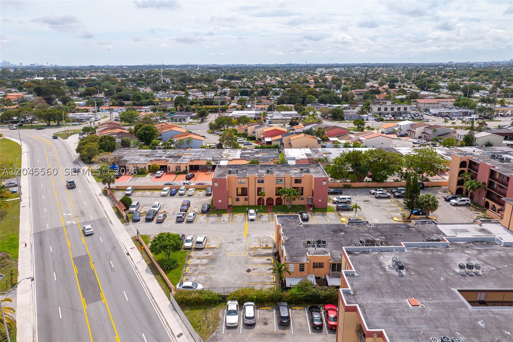 WESTLAND MANORS EAST COND - Residential