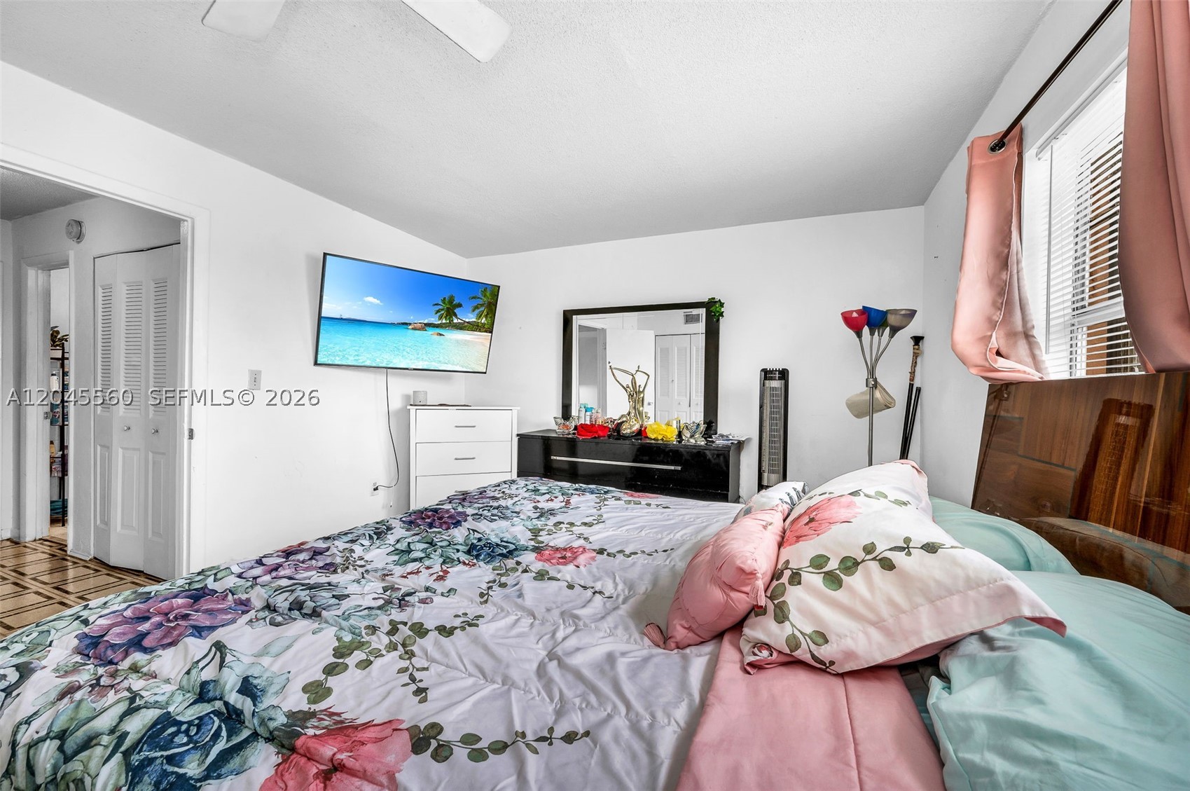 WESTLAND MANORS EAST COND - Residential