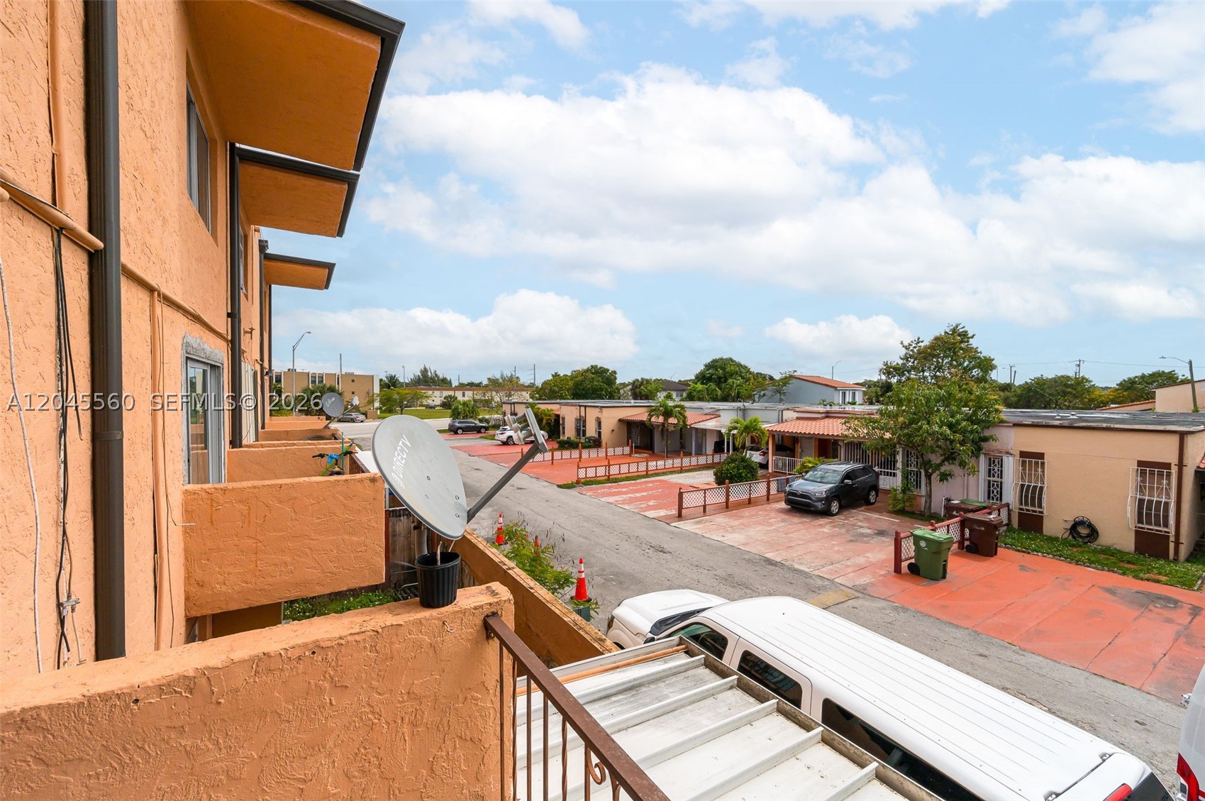 WESTLAND MANORS EAST COND - Residential