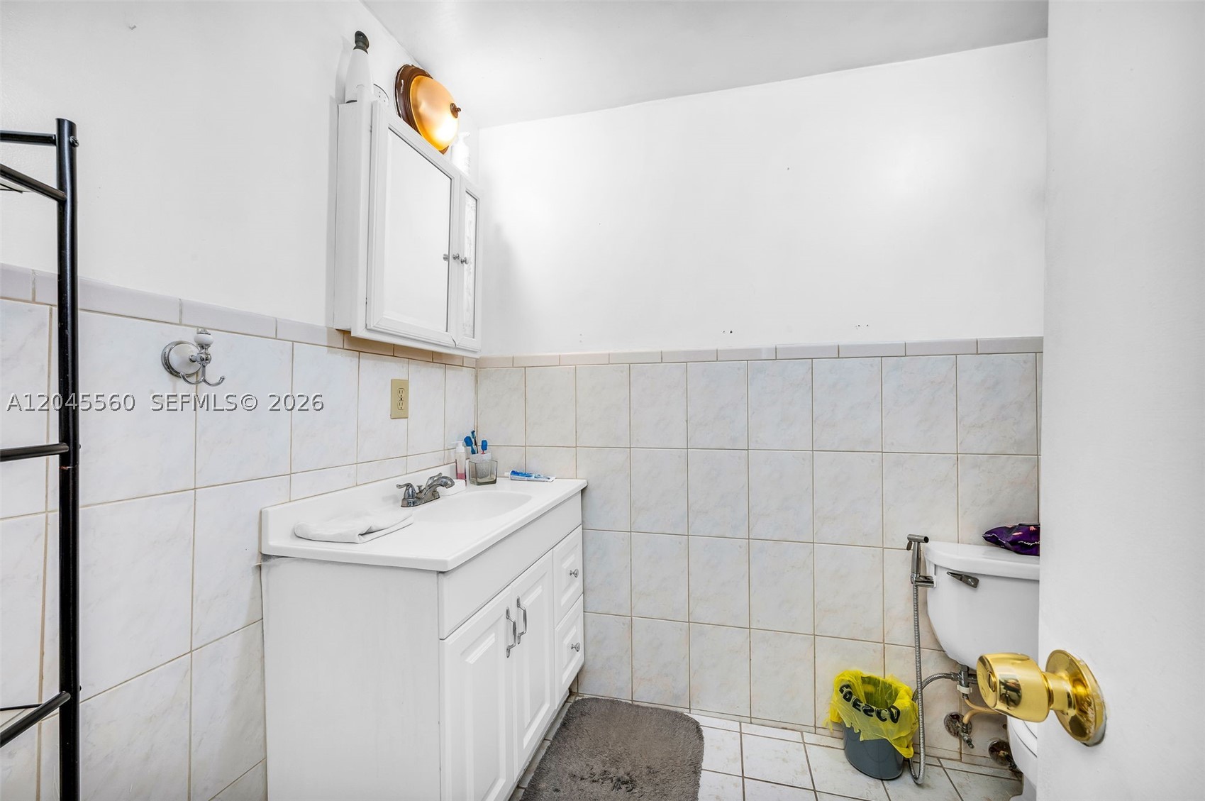 WESTLAND MANORS EAST COND - Residential