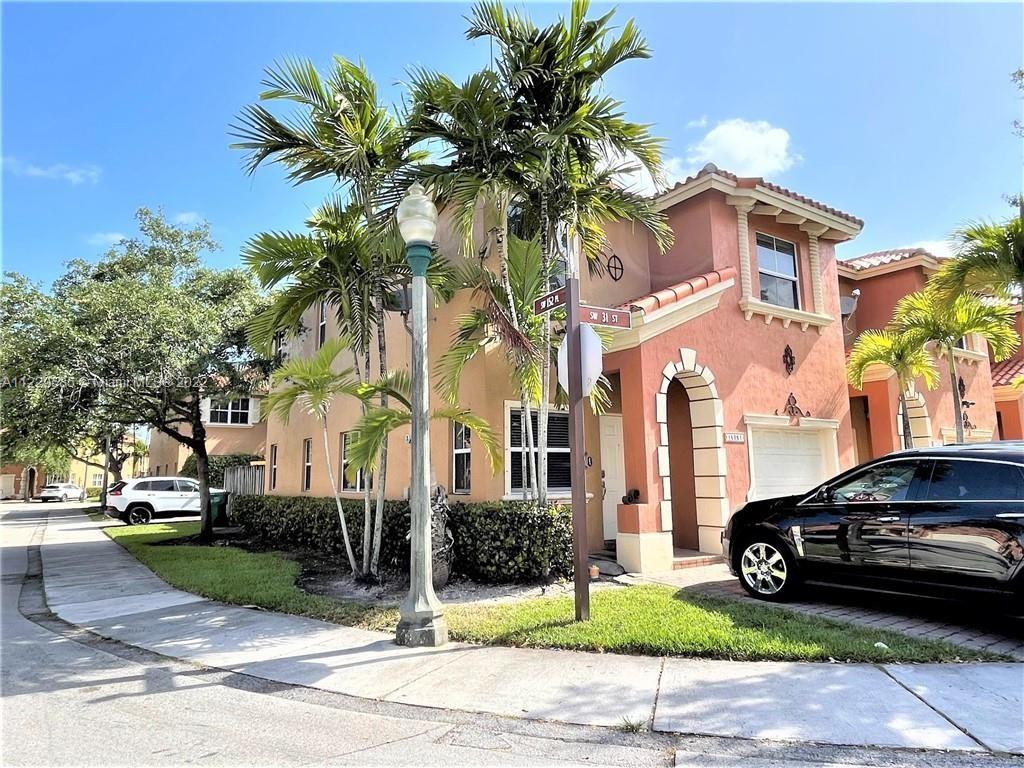 READY BY JULY 8TH. 3 BIG BEDROOMS, 2 BATHROOMS AND HALF BATH TOWNHOUSE.  PROPERTY WILL BE ALL FRESHLY PAINTED, WATER PRESSURED CLEANED AND ALL APPLIANCES WORKING. MOVE YOUR TENANTS TO A SAFE PLACE.  PLEASE SUBMIT YOUR OFFER WITH CREDIT REPORT, PROOF OF INCOME(LAST 3 PAYSTUBS AND BANK STATEMENTS)  AND POLICE REPORT FOR 18 YEAR AND ABOVE. EASY TO SHOW. PROPERTY IS VACANT. FIRST , LAST &  SECURITY DEPOSITS.