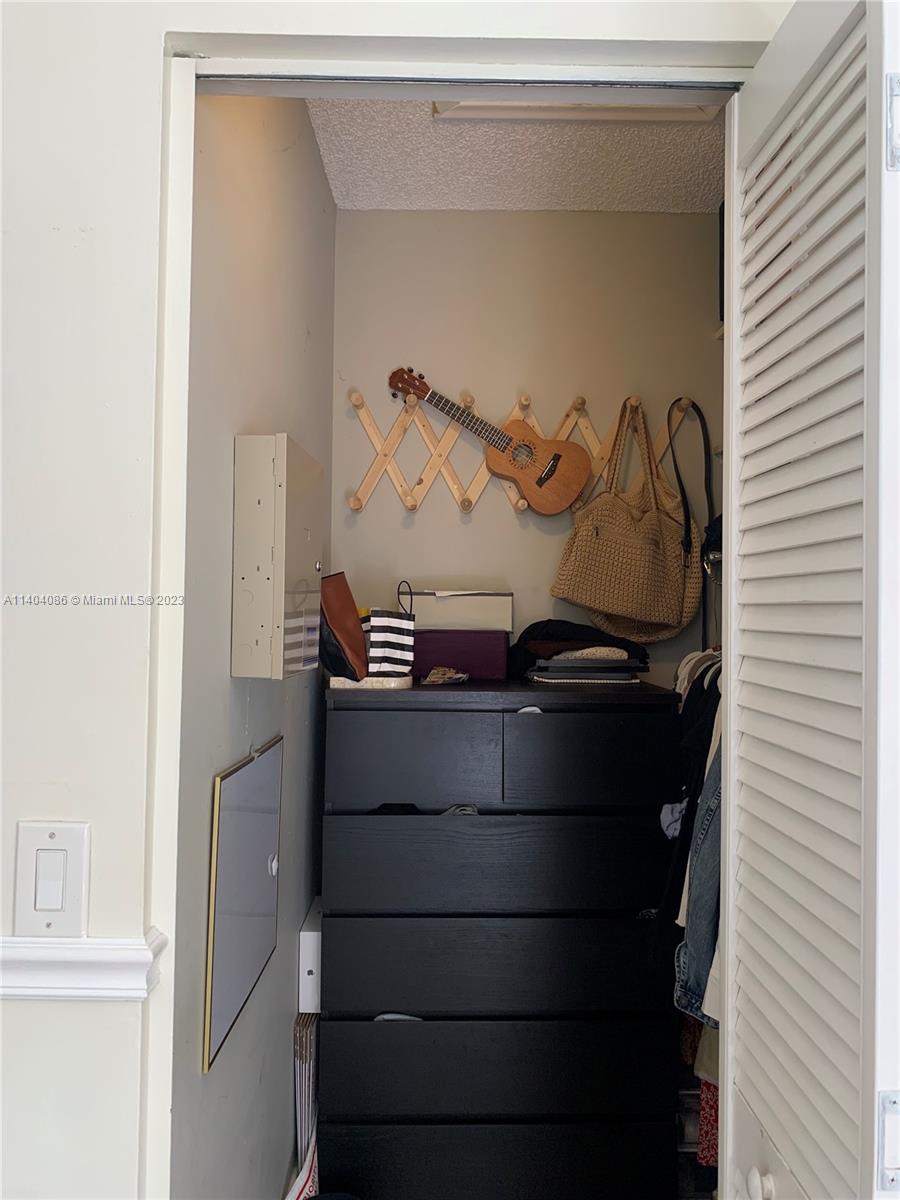 GREENGLADES CONDO 19 - Residential Lease