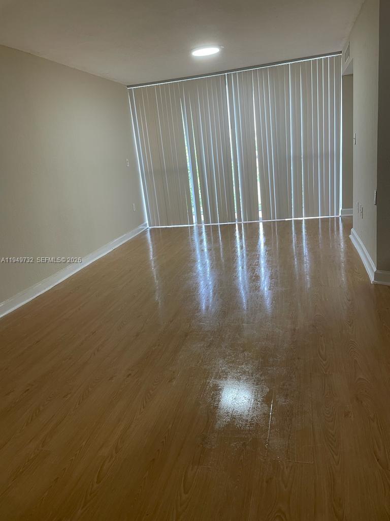 LAS BRISAS@ COUNTRY CLUB - Residential Lease