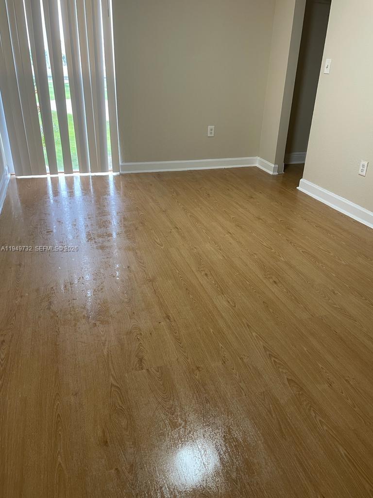 LAS BRISAS@ COUNTRY CLUB - Residential Lease