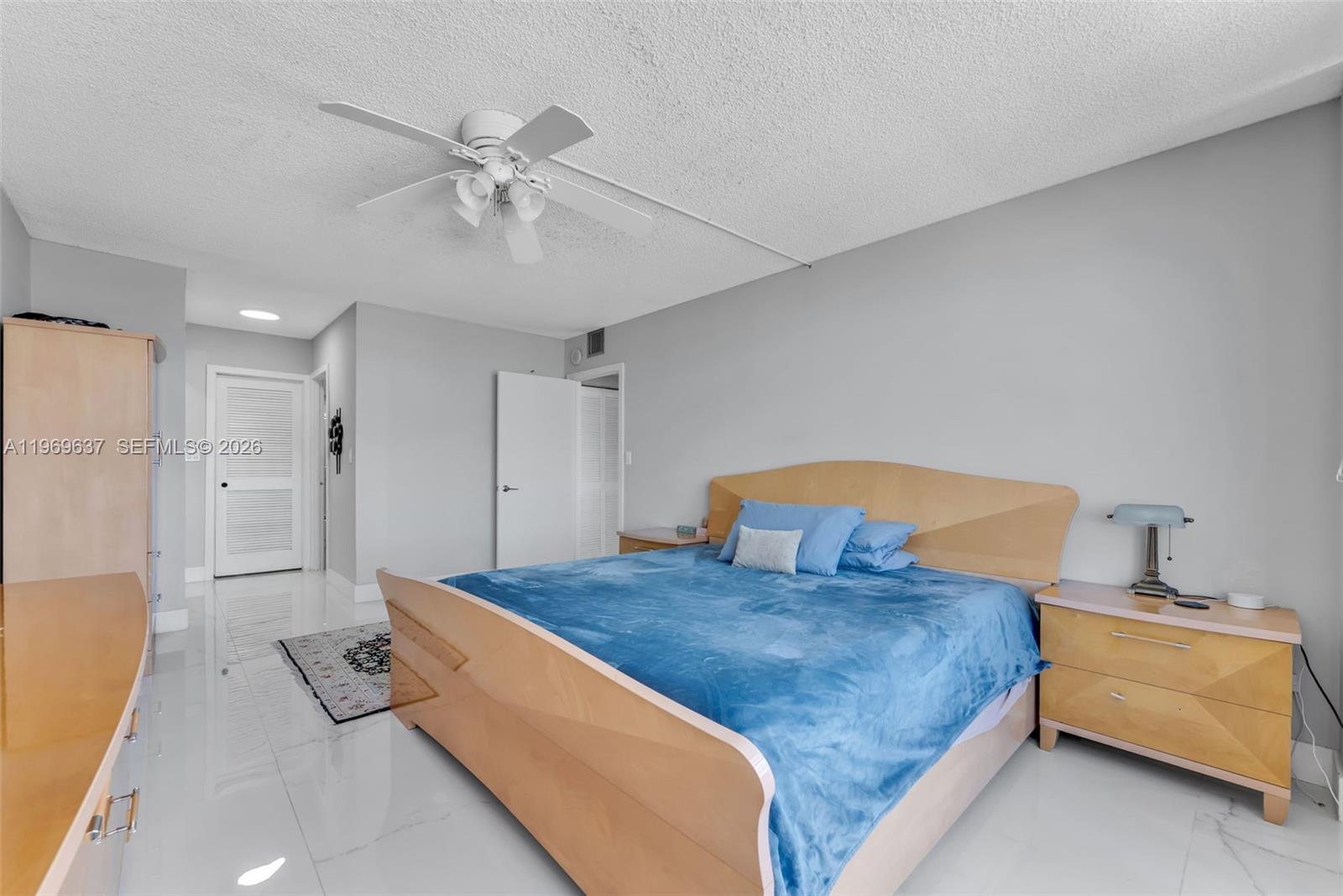 OLYMPUS CONDO - Residential