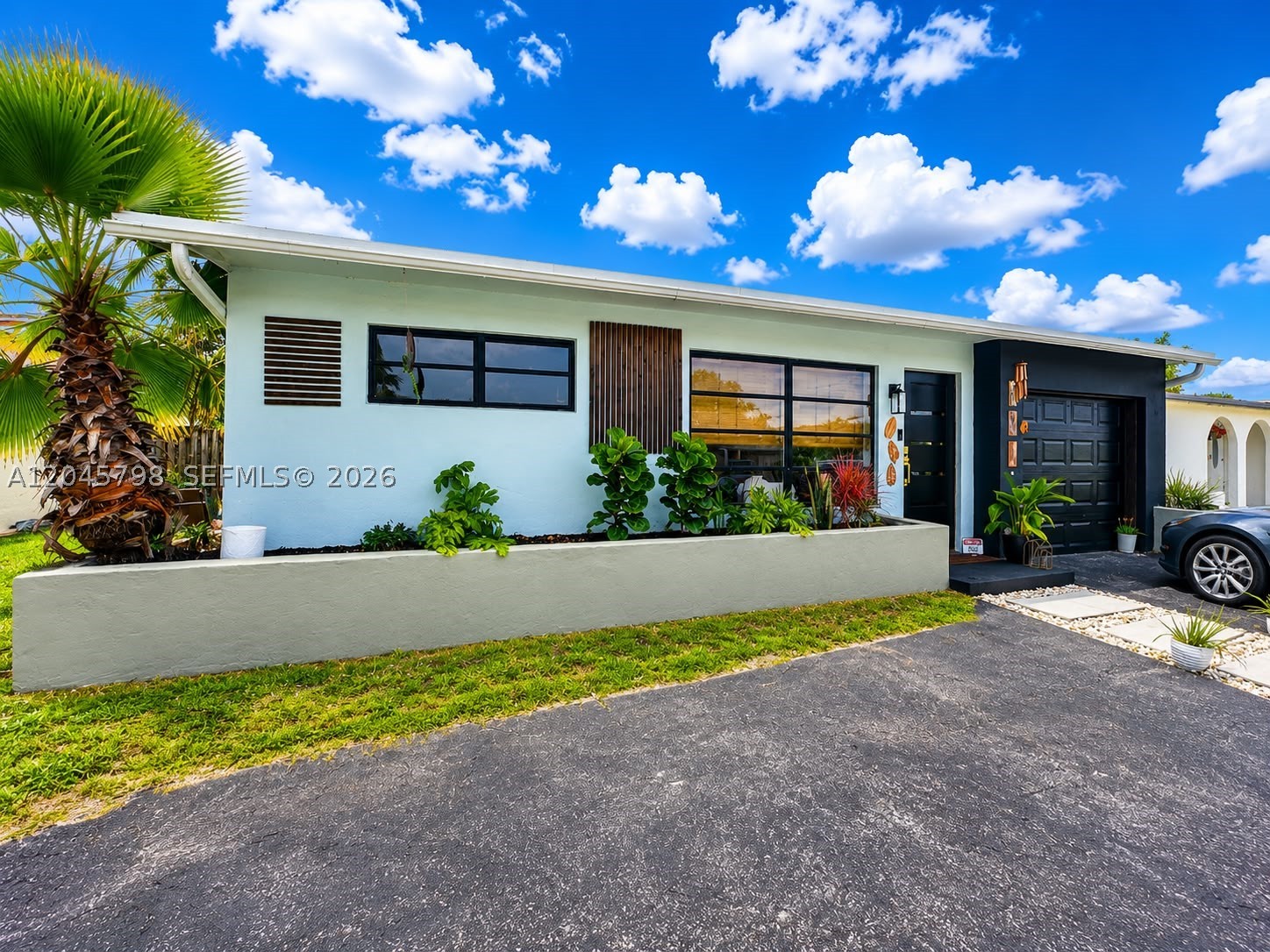 SUNRISE GOLF VILLAGE SEC - Residential