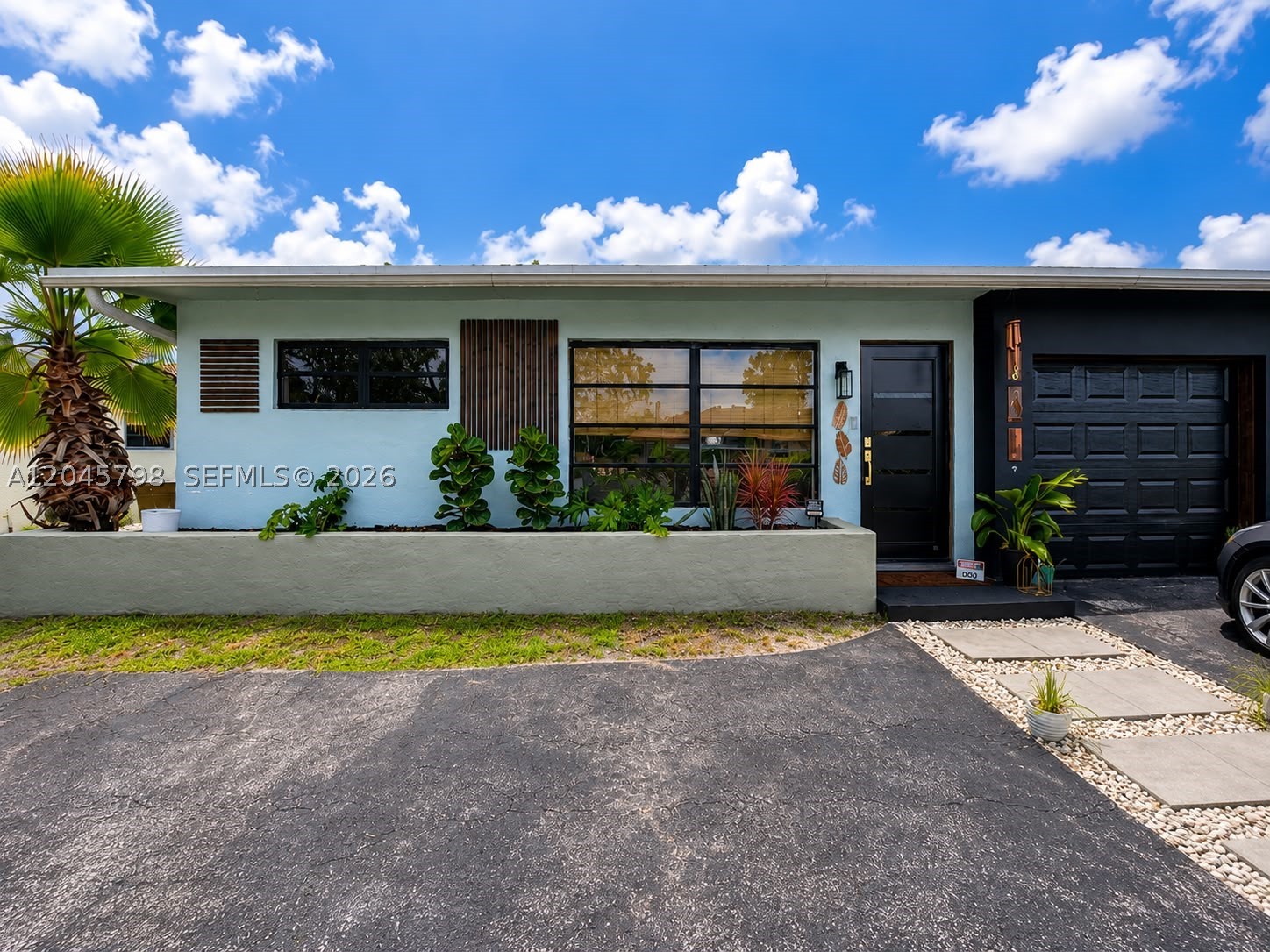SUNRISE GOLF VILLAGE SEC - Residential