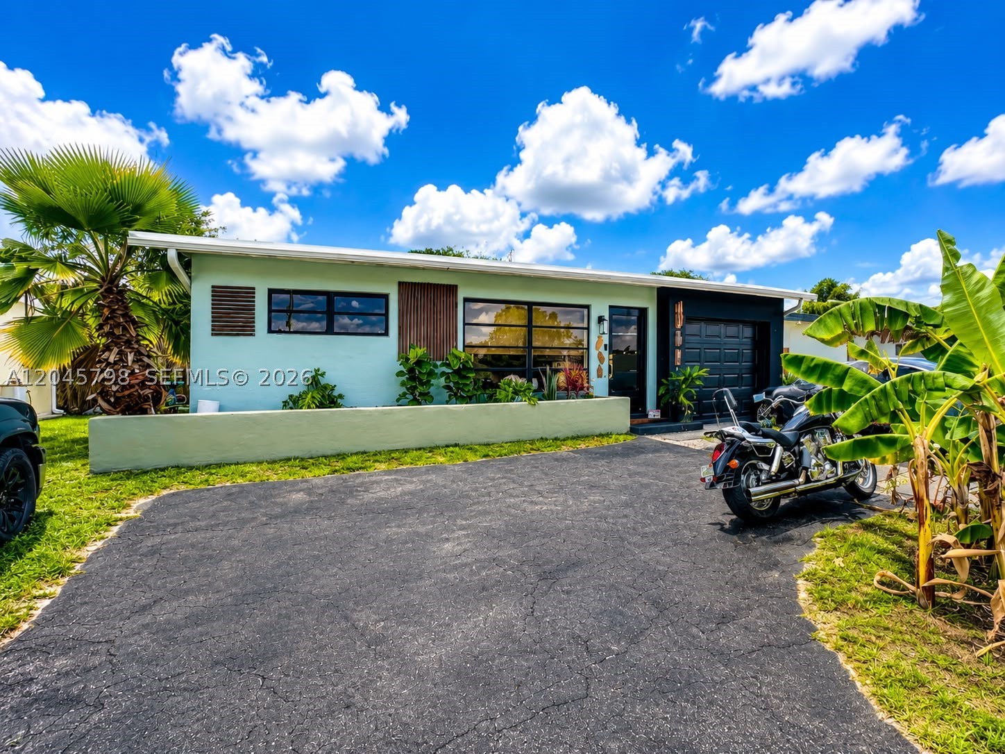 SUNRISE GOLF VILLAGE SEC - Residential