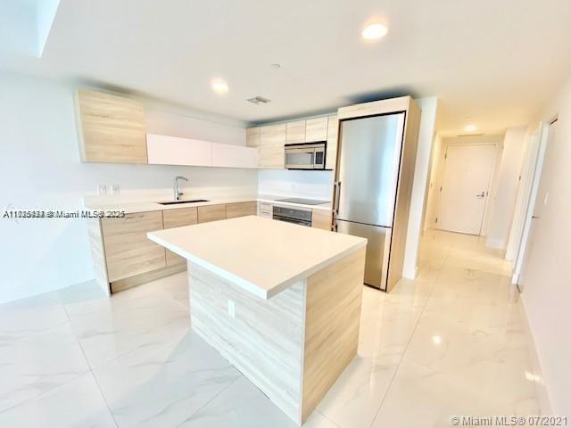 THE HARBOUR NORTH CONDO - Residential