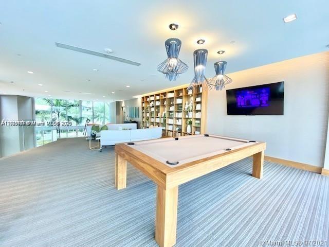 THE HARBOUR NORTH CONDO - Residential