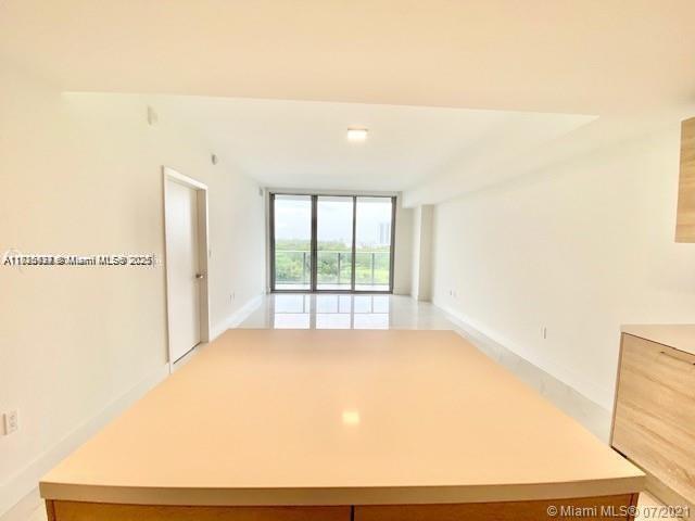 THE HARBOUR NORTH CONDO - Residential