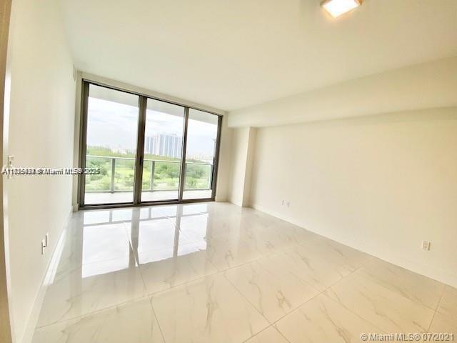 THE HARBOUR NORTH CONDO - Residential