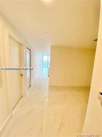 THE HARBOUR NORTH CONDO - Residential