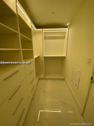 THE HARBOUR NORTH CONDO - Residential