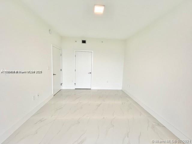 THE HARBOUR NORTH CONDO - Residential