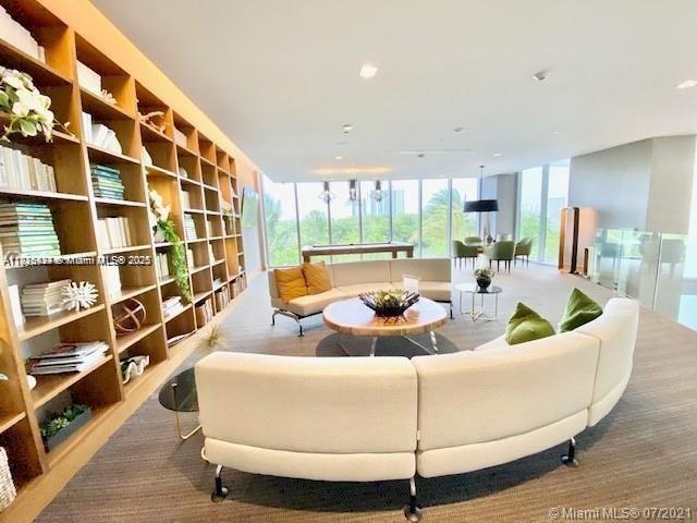 THE HARBOUR NORTH CONDO - Residential
