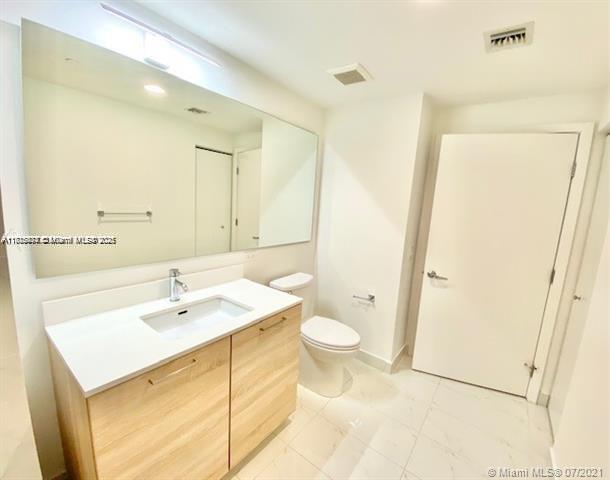 THE HARBOUR NORTH CONDO - Residential