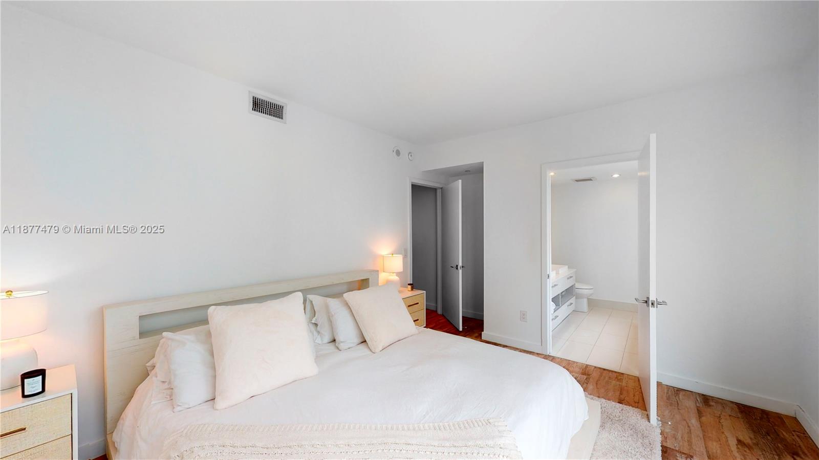 PARAISO BAY CONDO - Residential