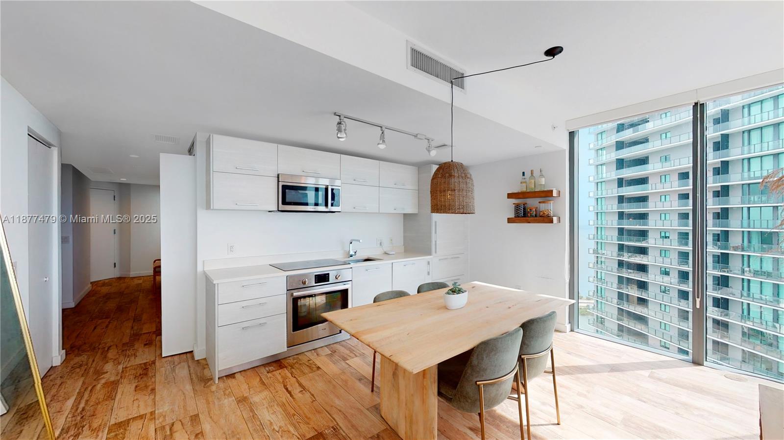 PARAISO BAY CONDO - Residential