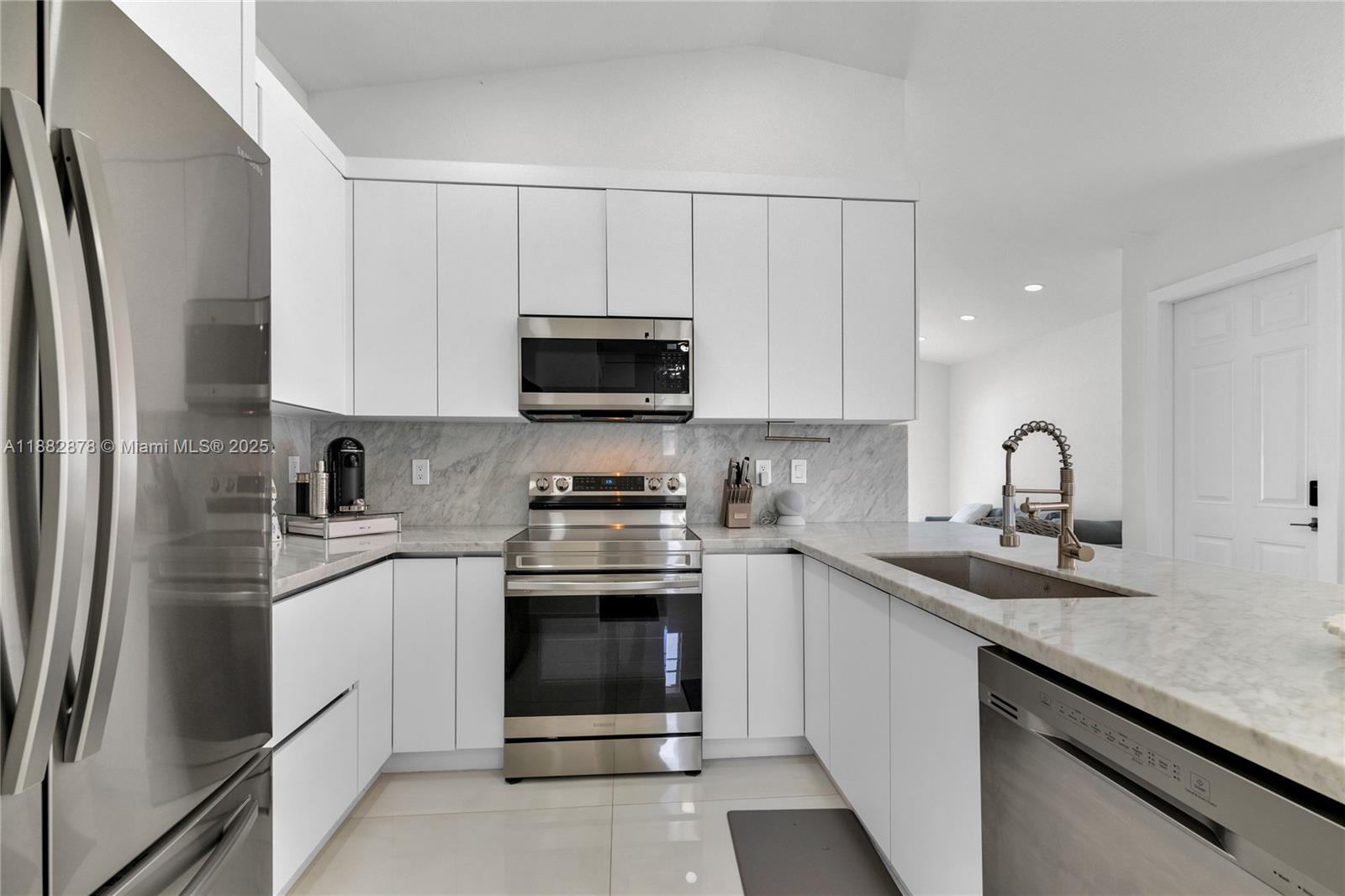 PARCEL D AT SUNSET LAKES - Residential Lease