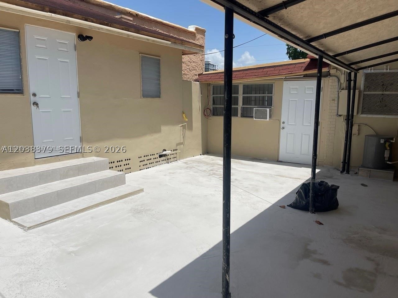 IDLEWILD PARK - Residential Lease