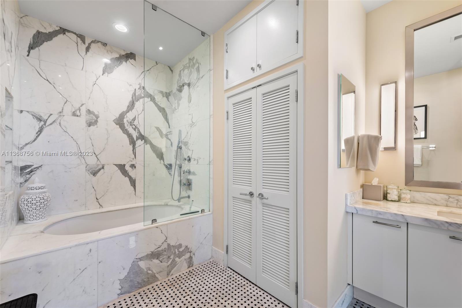 THE MERIDIAN CONDO - Residential Lease