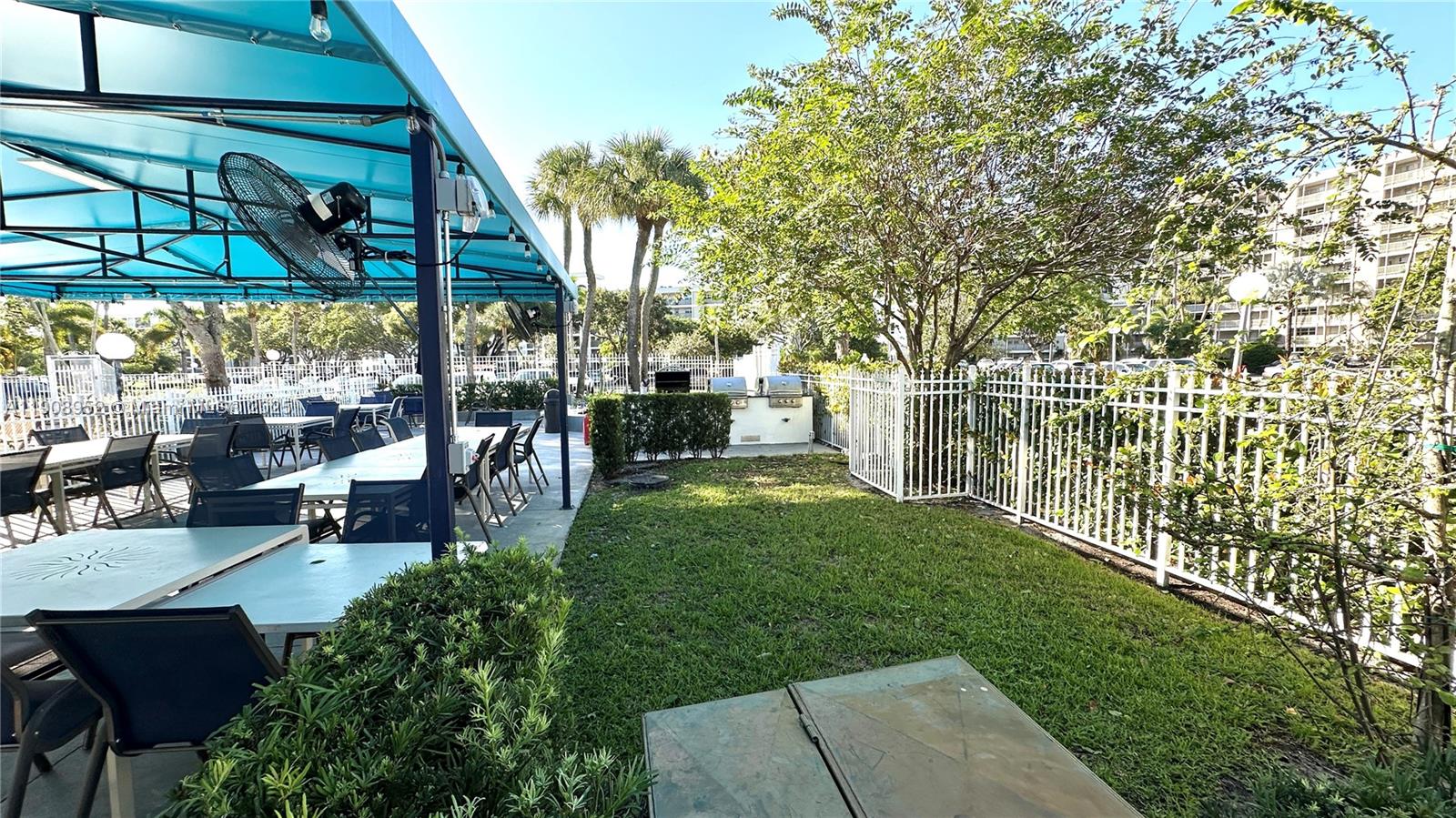 NO 14 PALM-AIRE COUNTRY C - Residential